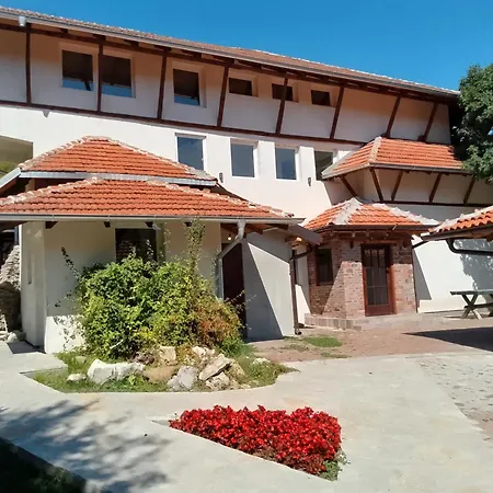 Etno Selo Srna Hotel *