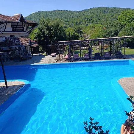 Hotel Etno Selo Srna *