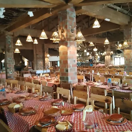 Etno Selo Srna Hotel *